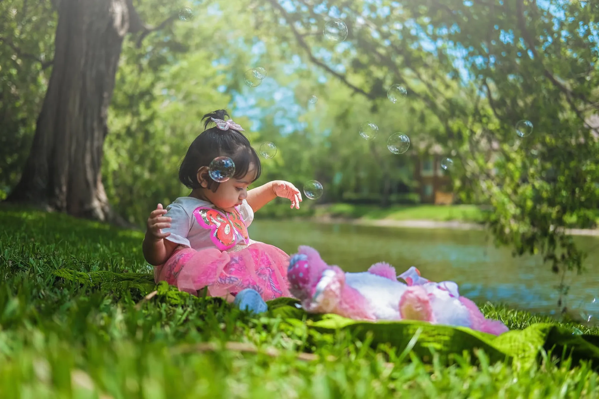 Chasing bubbles. Misc photography, South Florida.